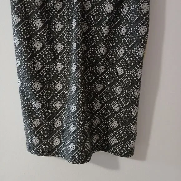 Jordache Jewel of the Nile Geometric Print Black Gray Sleeveless Blouse Medium - Picture 3 of 10